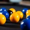 Jeu de billes Pool anglais aramith jaune et bleu 57 mm sur billard