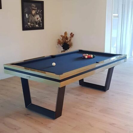 billard américain fabrication française montfort billards pieds noirs chasiss bois chêne hêtre clair tapis gris