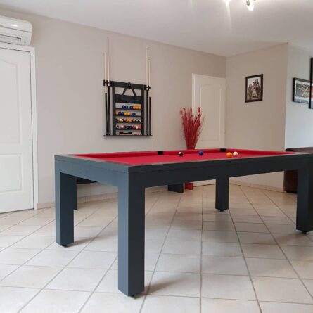 billard Lewis Billards Montfort fabrication française billard américain pool anglais café tapis rouge et finition noir mat